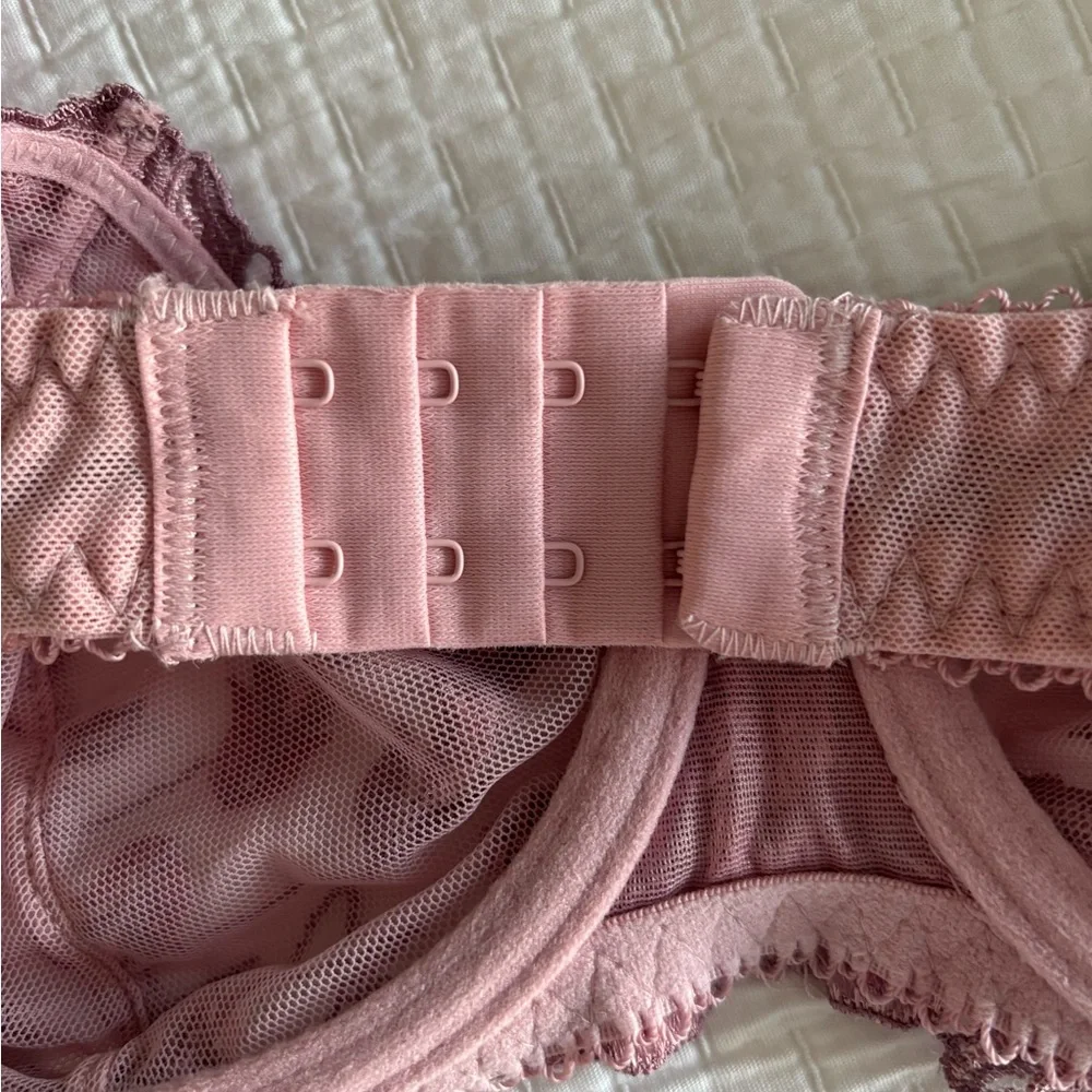 La Vie En Rose Unlined Balconette Bra - Picture 8 of 9
